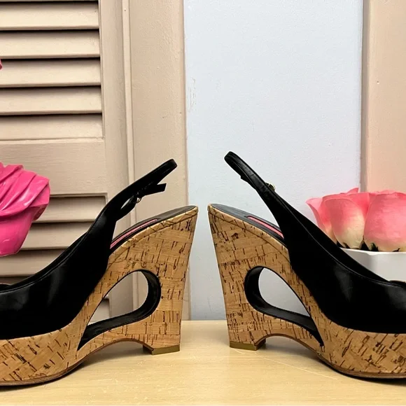 đź’—NWOT BETSEY JOHNSON WEDGESđź’— - Picture 7 of 16